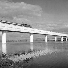 Puente del ferrocarril Sevilla-Huelva
