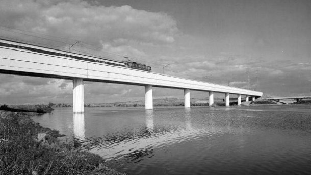 Puente_ferrocarril-sevilla_calzon_ordoñez_1